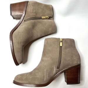 Land’s End size 7 genuine suede booties